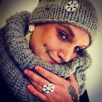 Image 1 of Snowflakes - náušnice / prstýnek / špendlík / náhrdelník