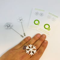 Image 2 of Snowflakes - náušnice / prstýnek / špendlík / náhrdelník