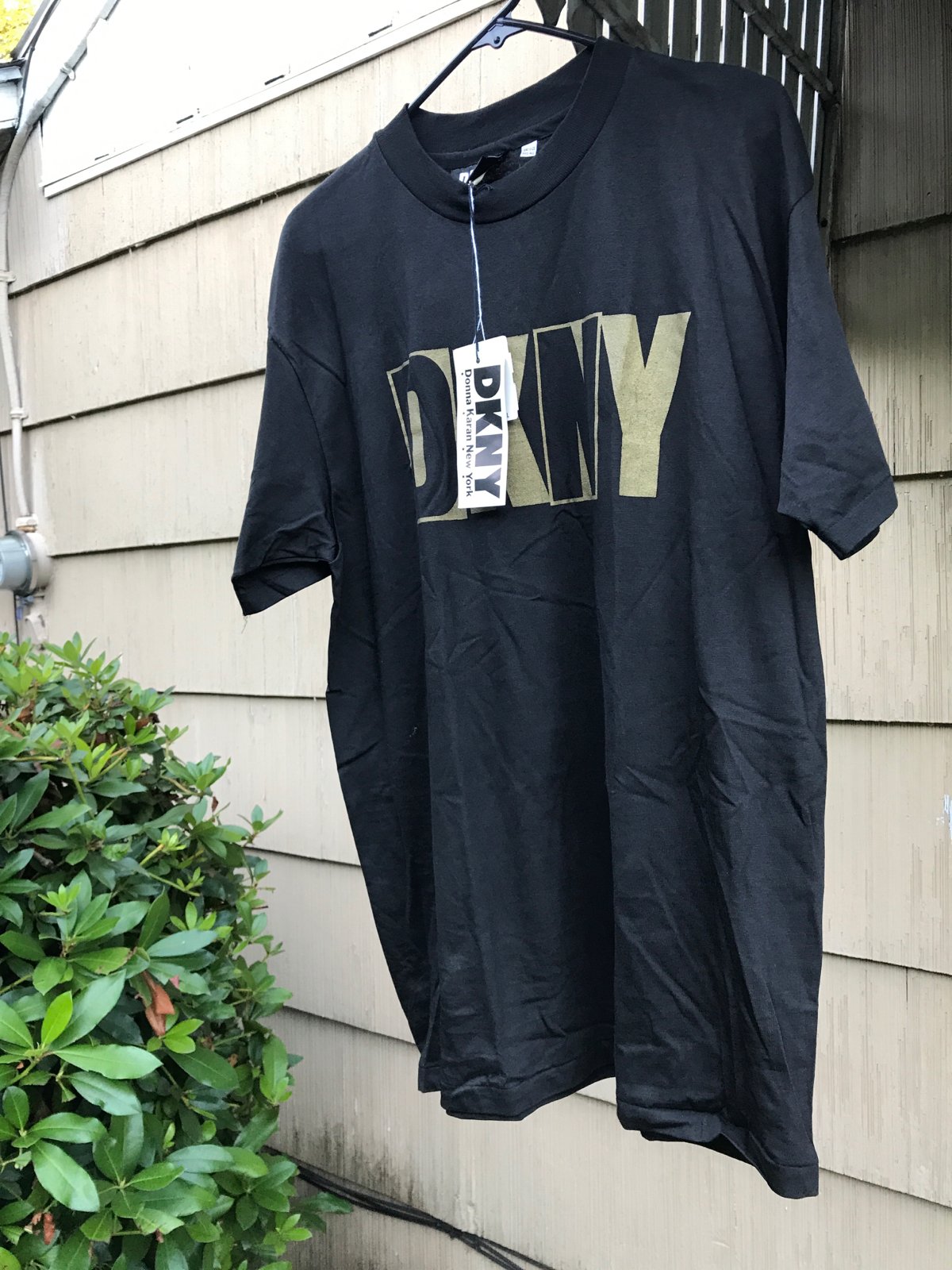 XL 90s DKNY T Shirt – Flying Apple Vintage