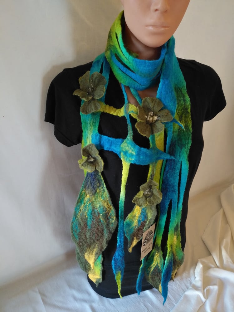 Image of Wet felted scarf 5