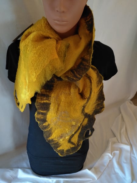 Image of Wet felted scarf 6