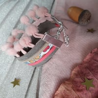 Image 2 of Bracelet *fillette* - manchette pompons : taupe et rose