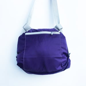 Image of Nylon Aubergine - zip