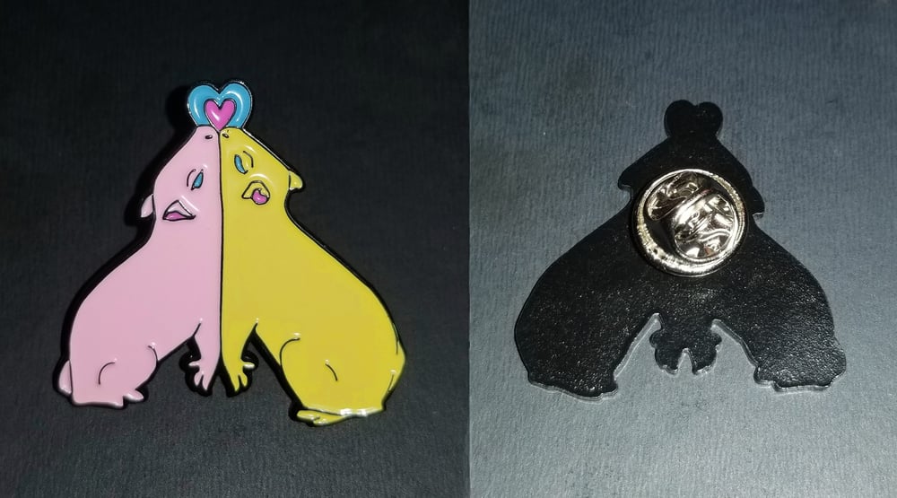 Image of Capybara Kiss Pin