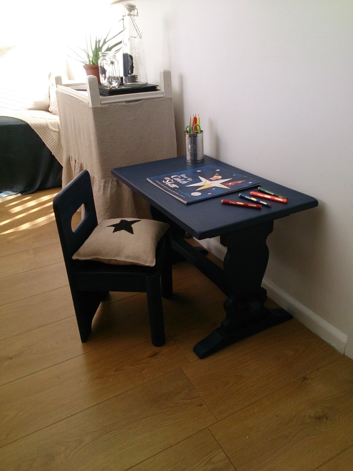 childs wooden table