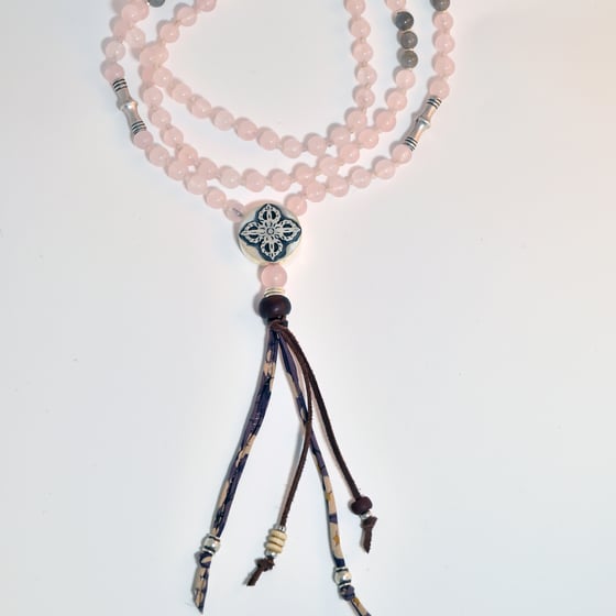 Image of ROSE QUARTZ BOHEMIAN TENZIN - 101