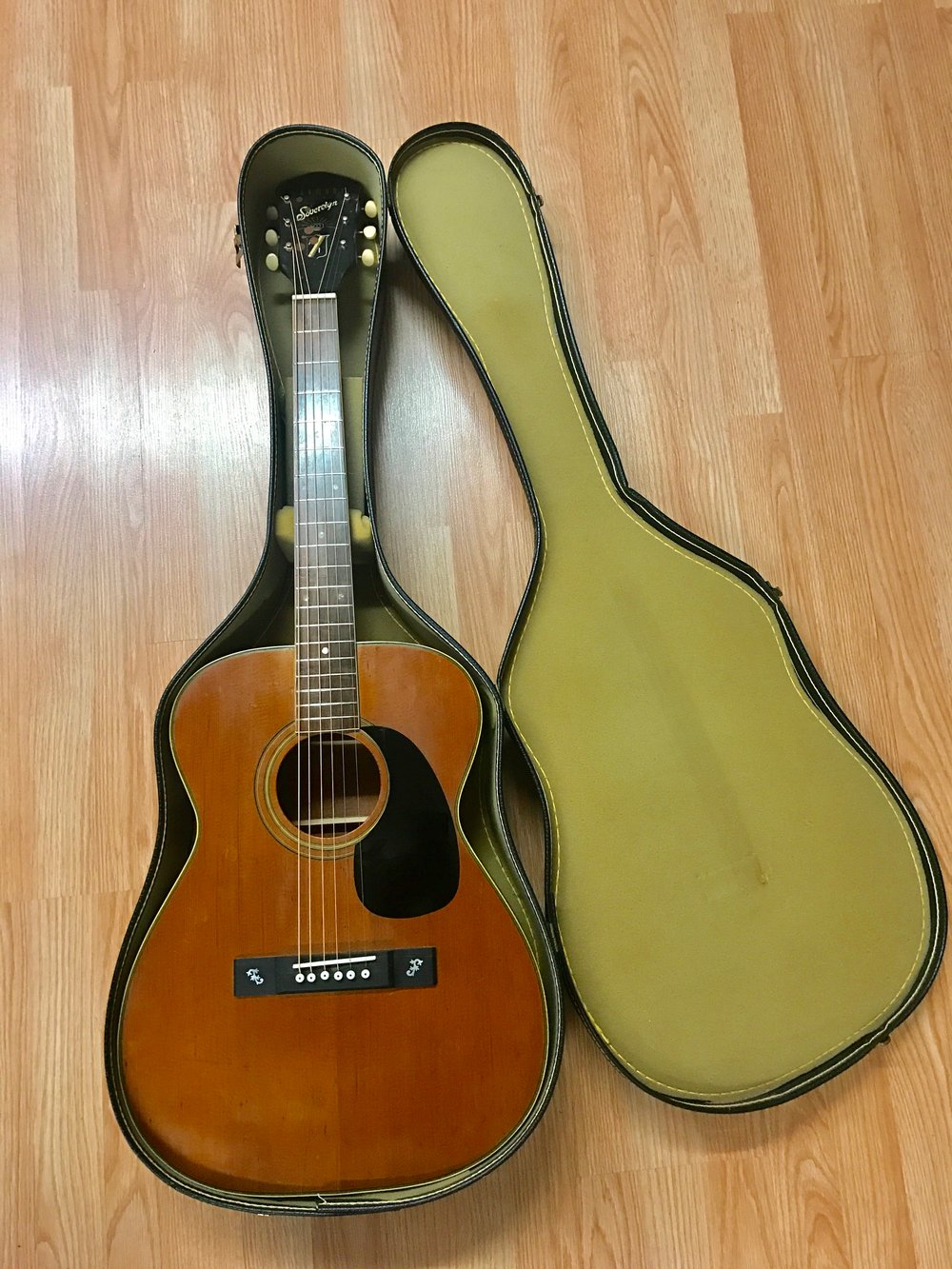 Image of 1960s Harmony Sovereign OM