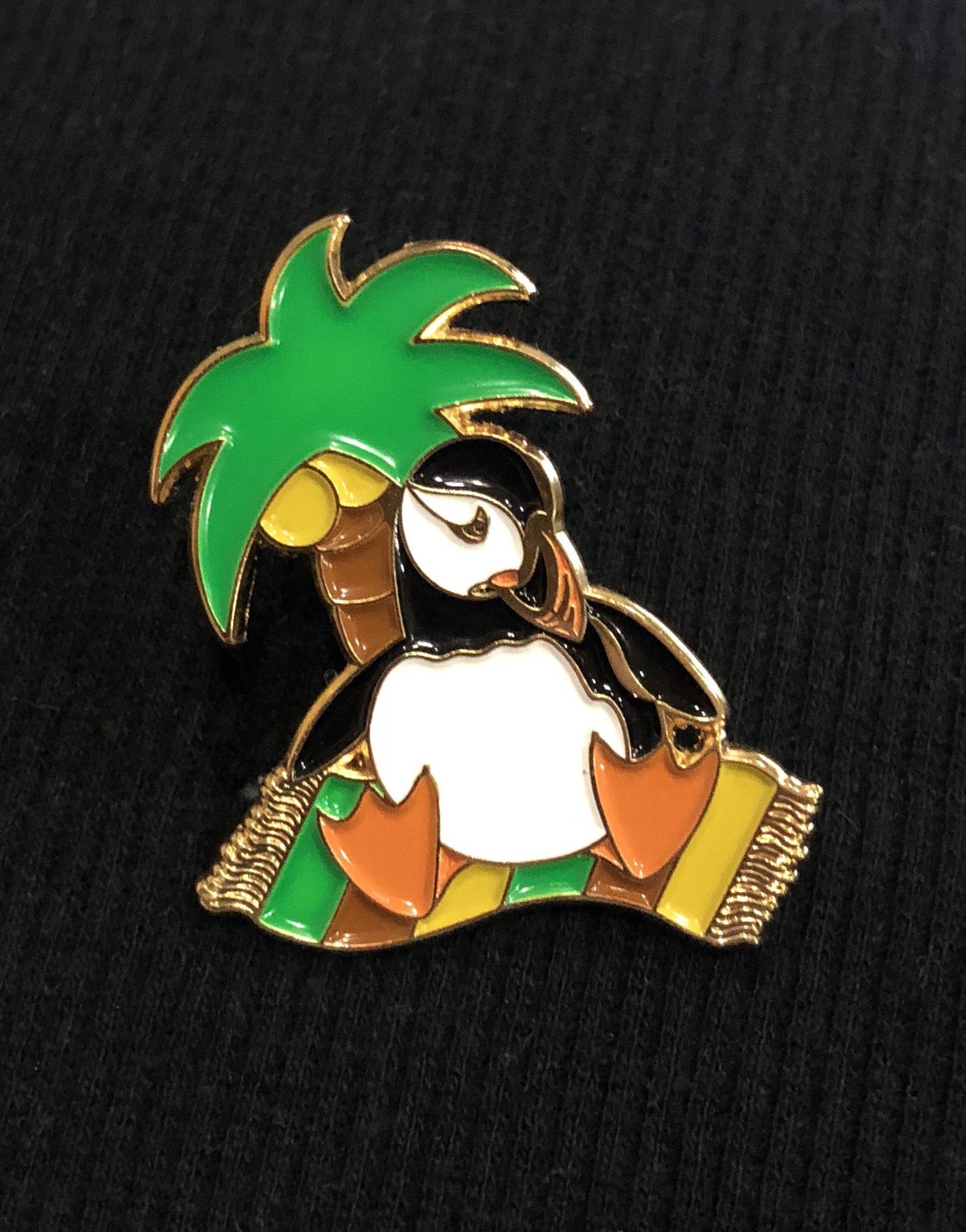 Image of "Fat Puffin" pin design