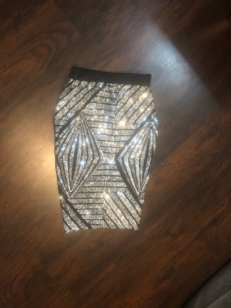 Image of Black and silver  pencil skirt