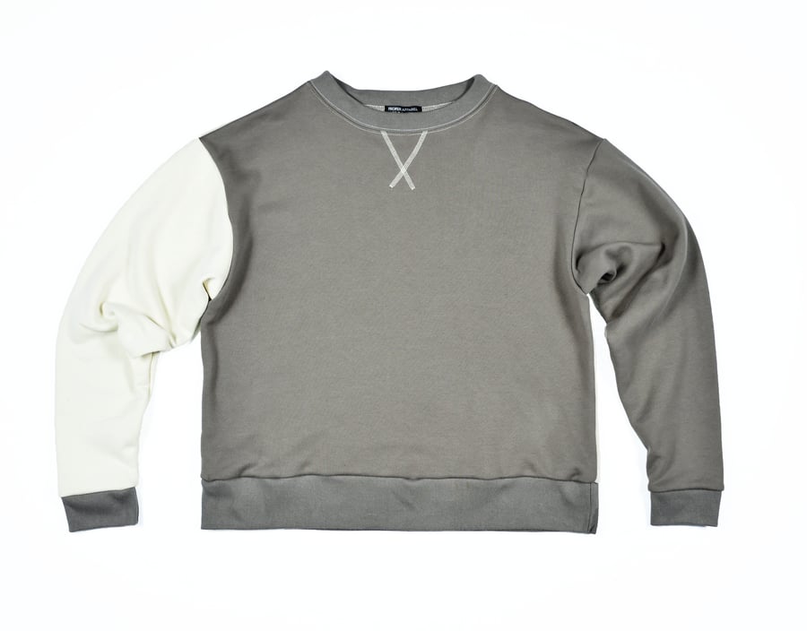 Image of Box Crewneck - Taupe/Neutral