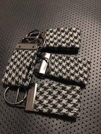 Image 1 of Houndstooth  key chains