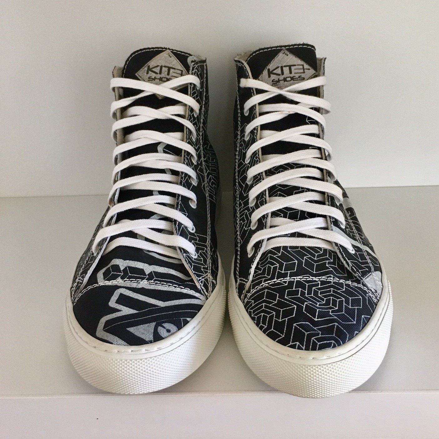 Image of Size 43 / 12