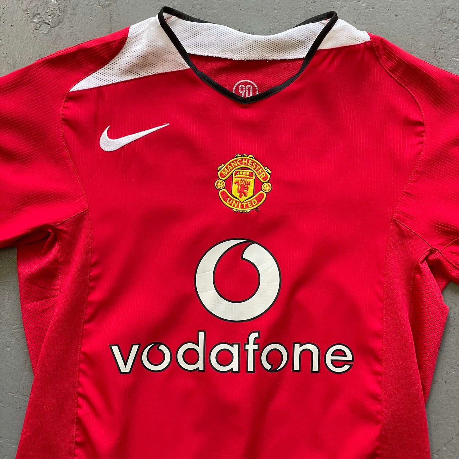 Image of 04/05 Manchester United Rooney home shirt size small 