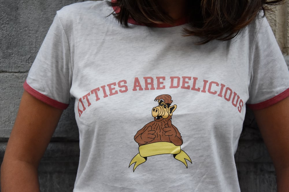 Image of Camiseta " Kitties are delicious "