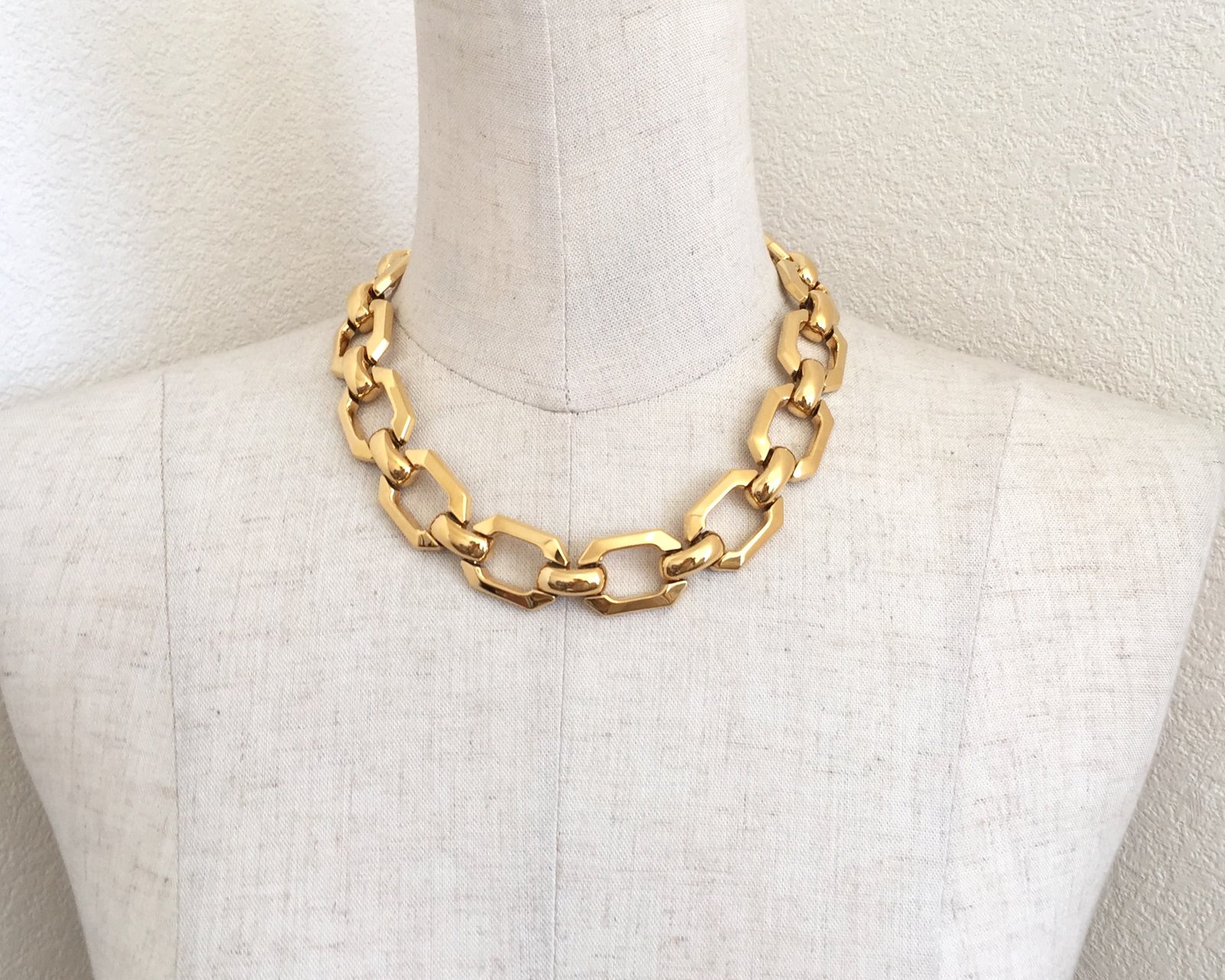 christian dior gold necklace