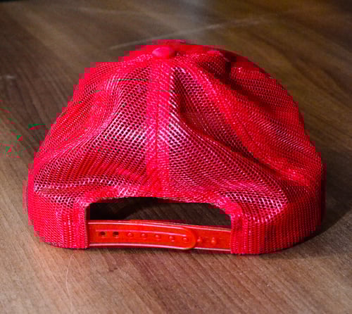 Image of BYENVI MESH SNAPBACK CAP