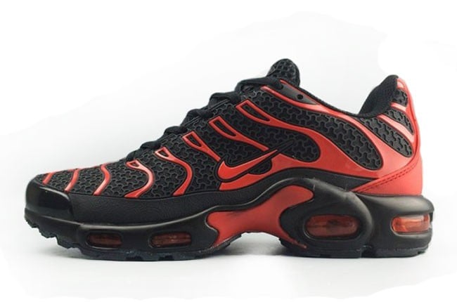 nike tns black and red