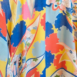 Image of Silke kimono  med Multi-farvede felter og blomster