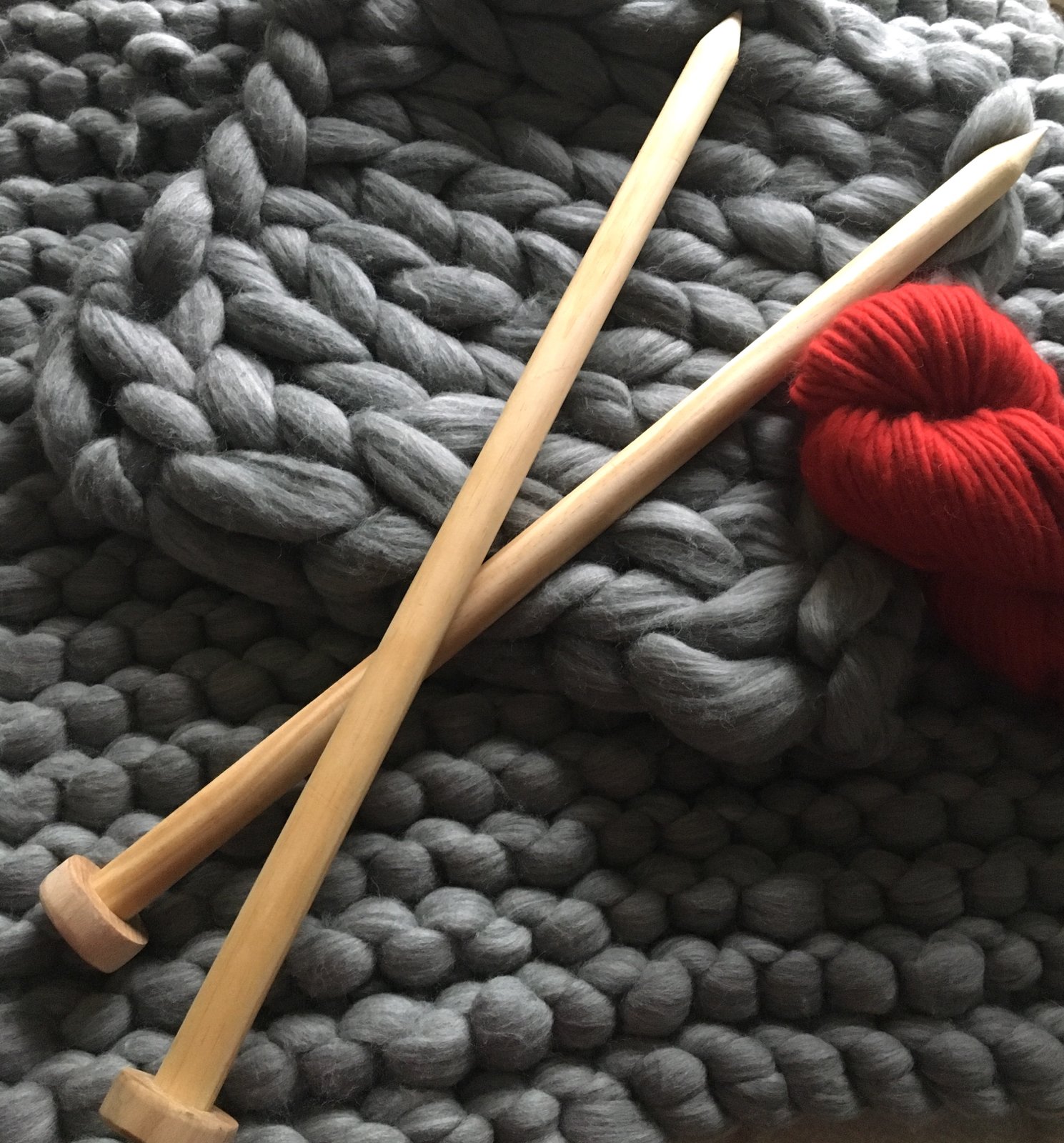 Knitting with online giant needles