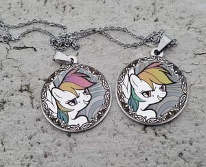 Laser Color Annealing Pendants on Stainless Steel