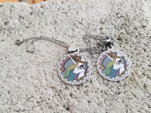 Laser Color Annealing Pendants on Stainless Steel