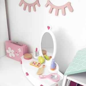 Image of WOODEN LASHES