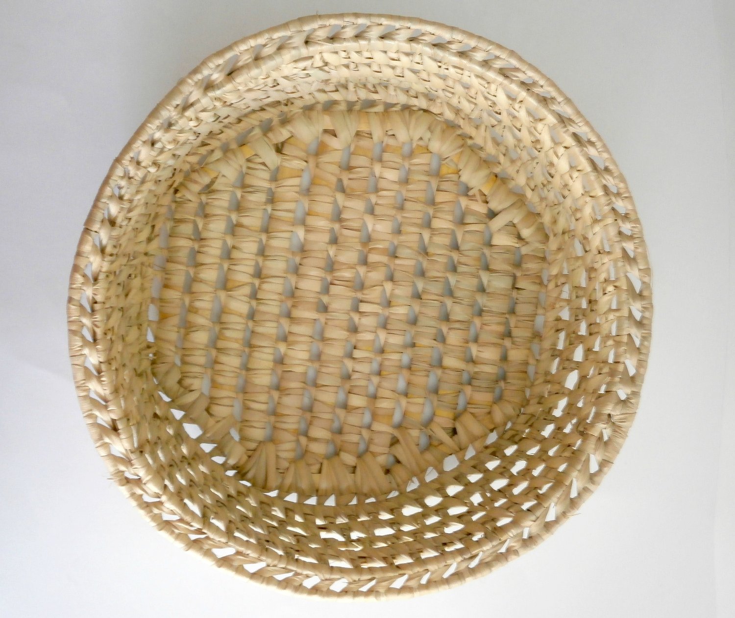 Image of ROUND PALM LEAF TRAY