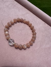 Image 3 of peach moonstone bracelet 橙月光手链+白阿赛