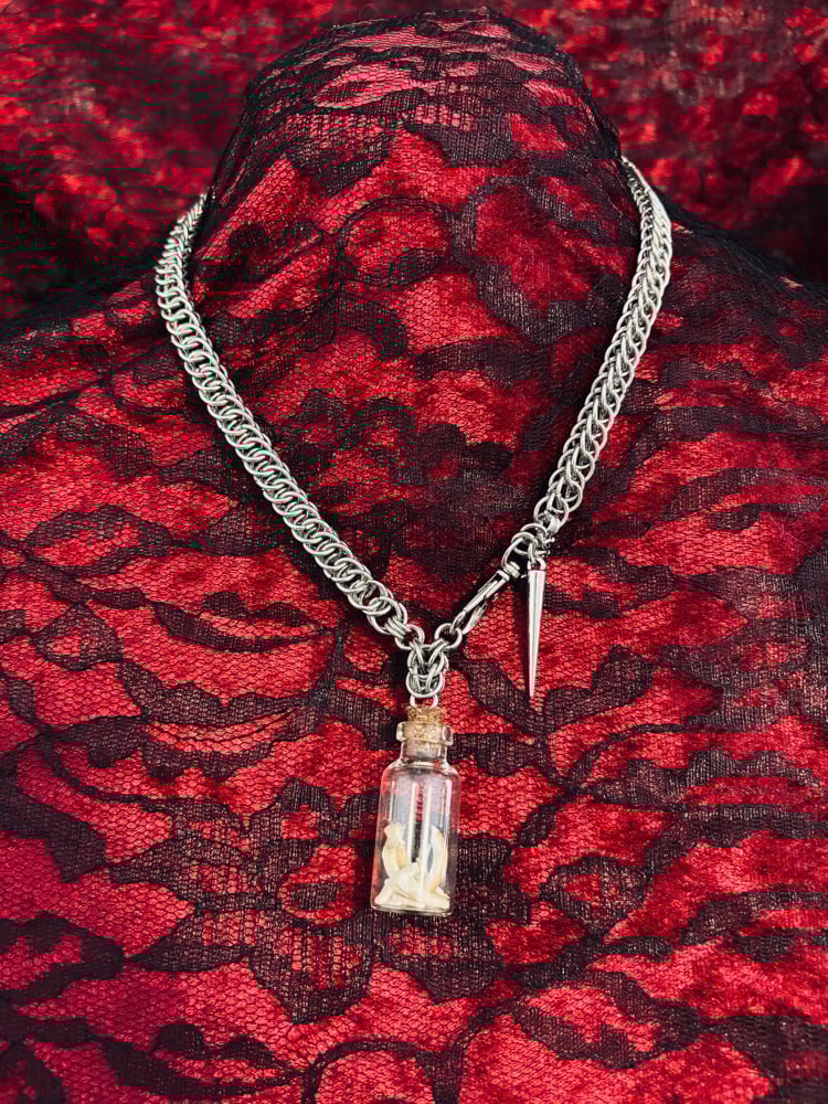 Image of 𝔍𝔞𝔯 𝔬𝔣 𝔗𝔢𝔢𝔱𝔥 