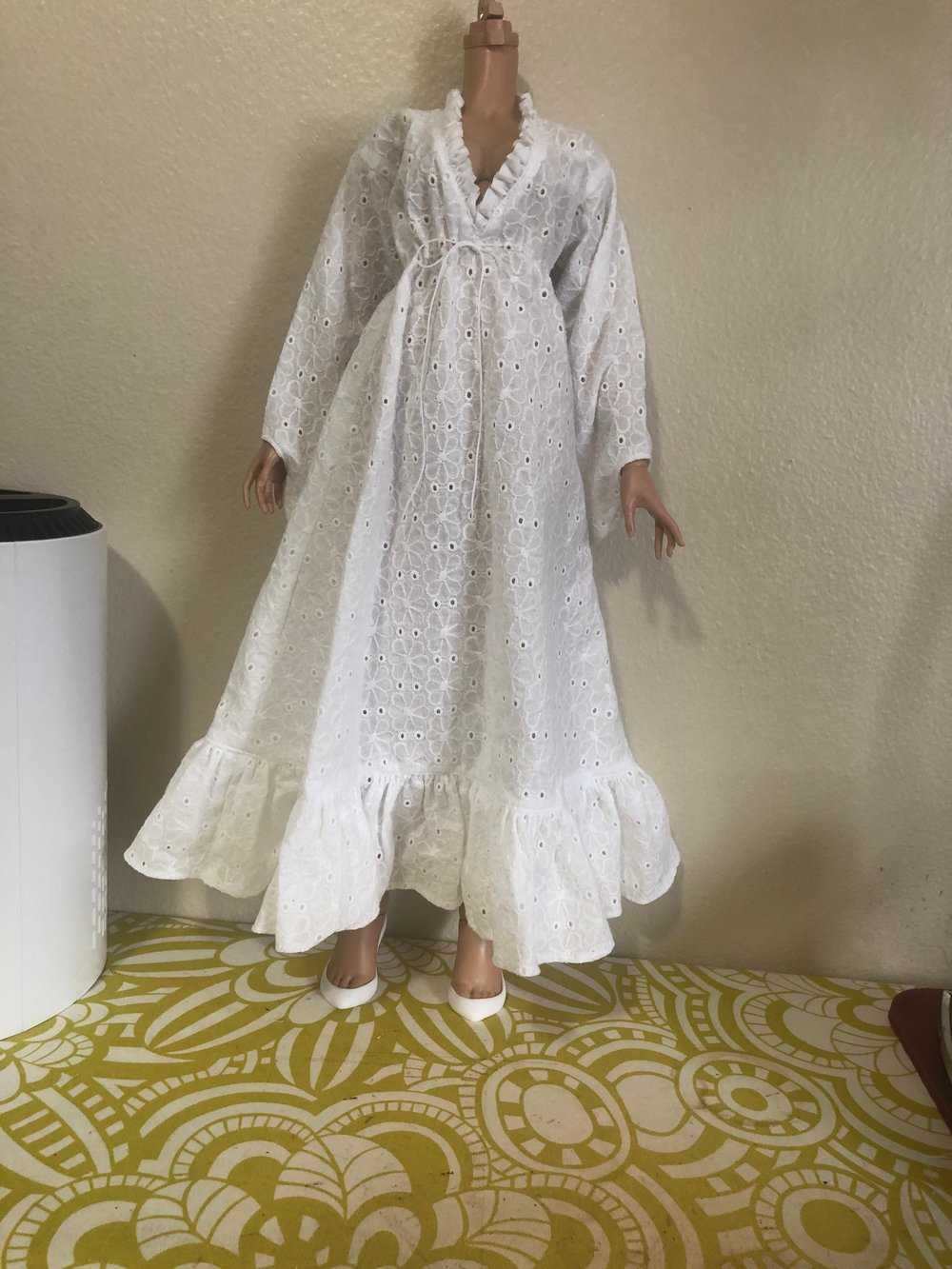 White Floral Maxi Dress: Feeple60