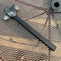 Image 1 of 2.5lb Crosspeen hammer