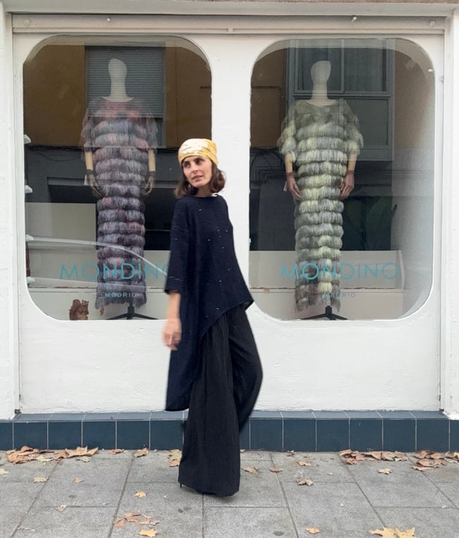 AMAZONA KAFTAN IN MIDNIGHT BLUE SEQUINS 