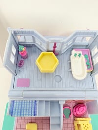 Image 10 of Ensemble bracelet et Polly Pocket le toiletteur