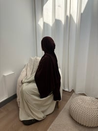 Image 2 of brown jersey hijāb