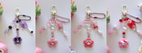 Image 3 of Flower Fwends Keychains