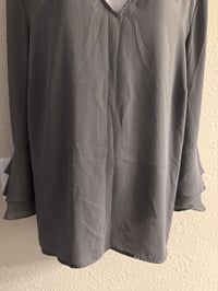 Image 7 of XL SoHo Jeans Gray Flare Sleeve Top #1012*8