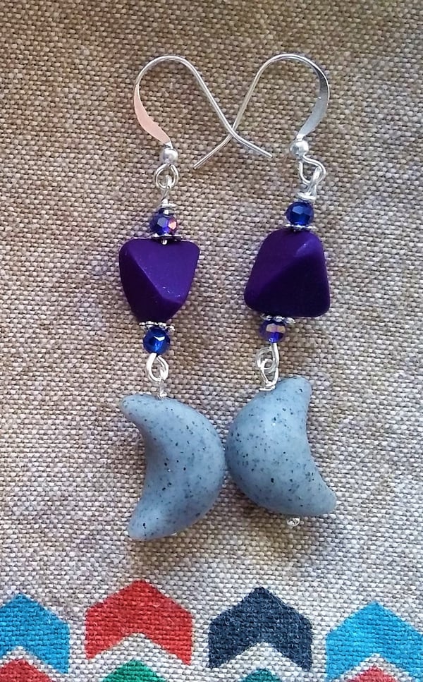 Image of Hanging Crescent Moon Earrings