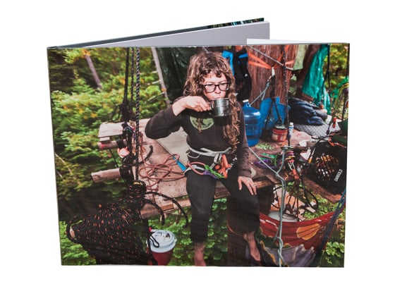 Image of Connected Off the Grid Book