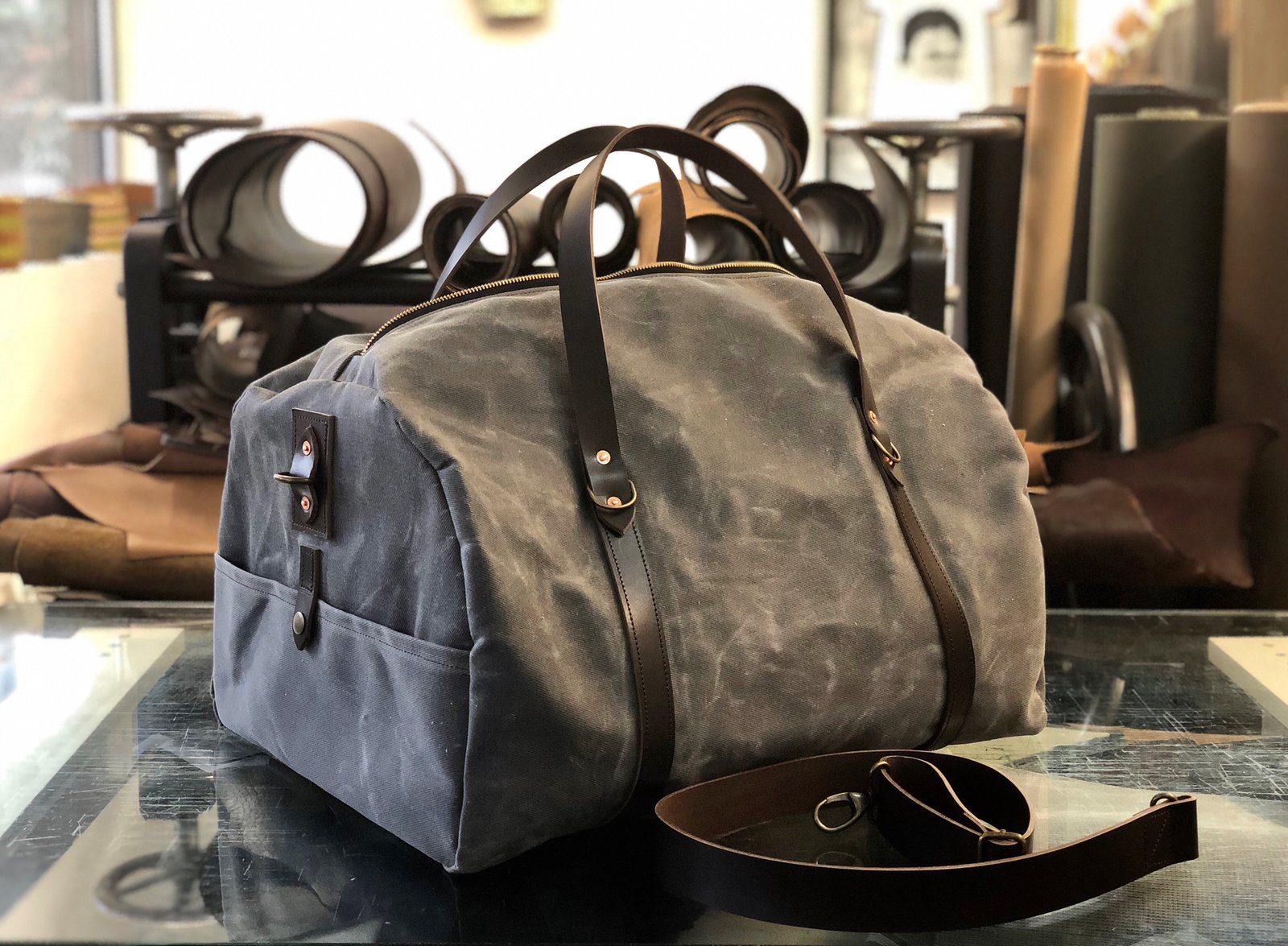 Travel bag mocha and chocolate - Andrea - The Socialite Family