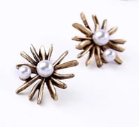 Image 1 of THE STARBURST STUDS | DARK GOLD