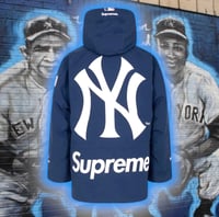 Image 1 of 🆕 SUPREME®/NEW YORK YANKEES™⚾️ GORE-TEX 700-FILL DOWN 🪶JACKET 🧥