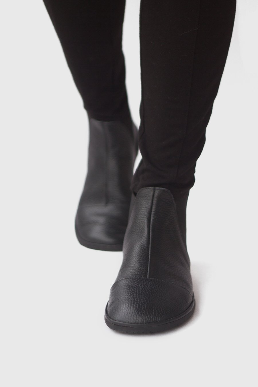 Image of Chelsea boots in Pebbled Black