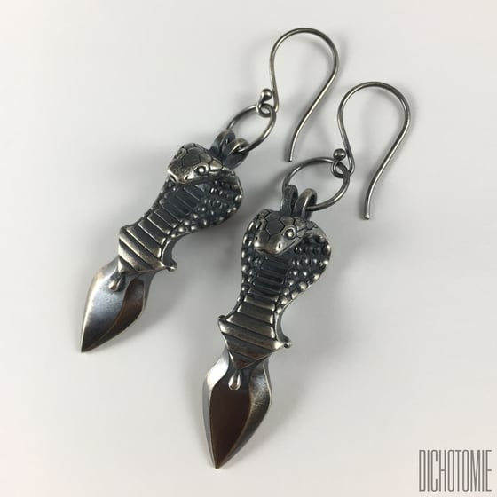 Image of Venenum Earrings