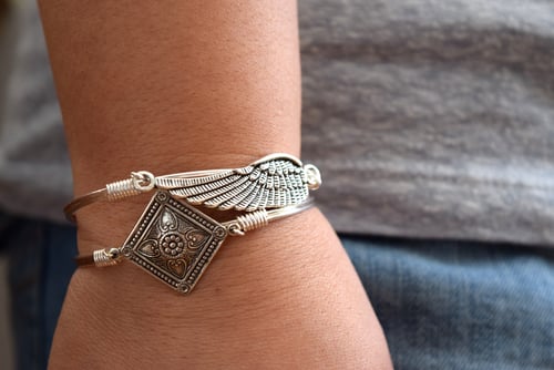 Image of Angel Wing Clasp Bangle