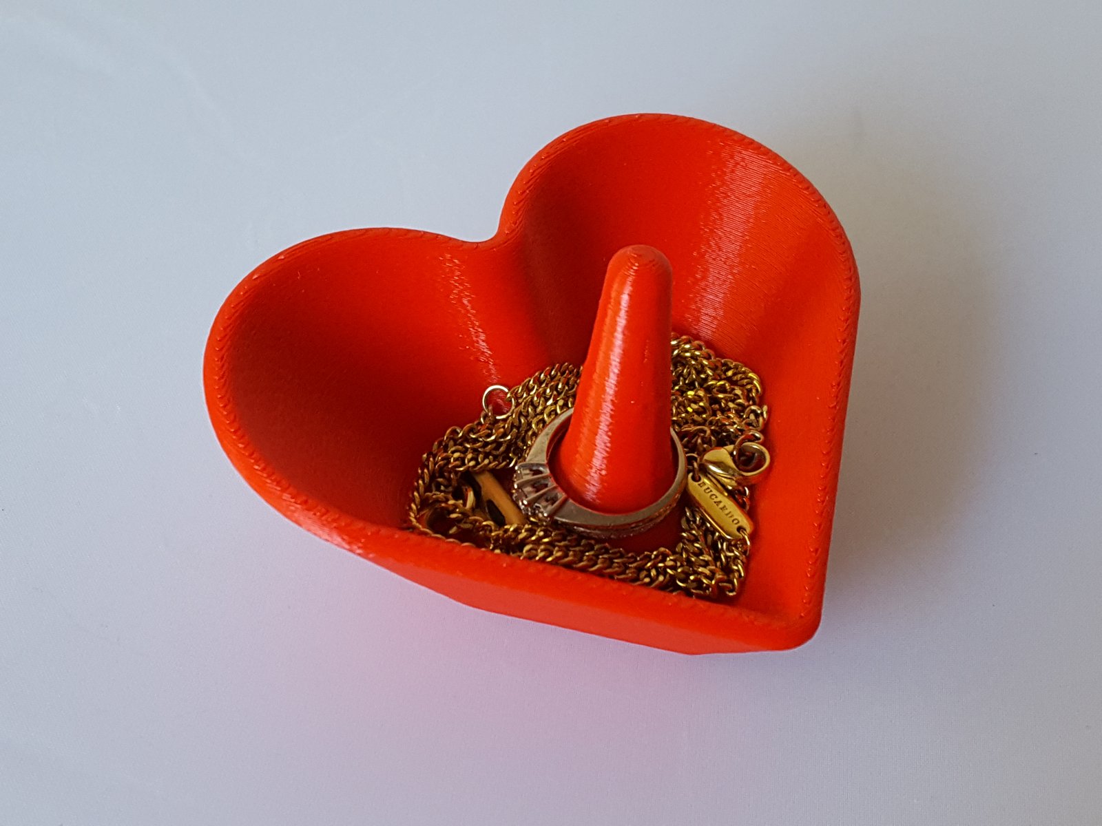 Heart shaped on sale ring holder