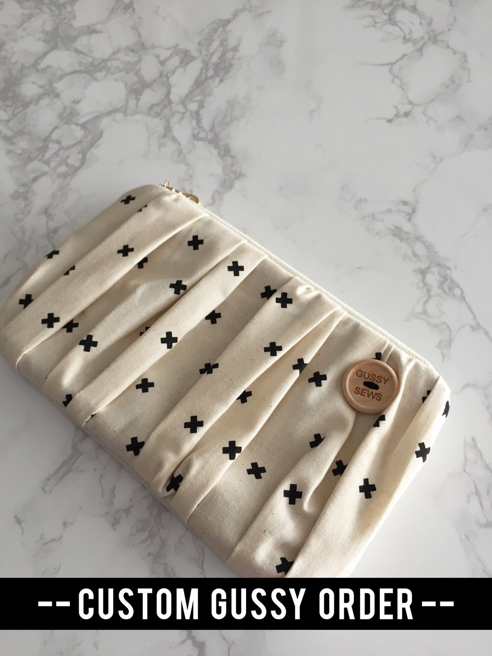 Image of CUSTOM medium zip pouch