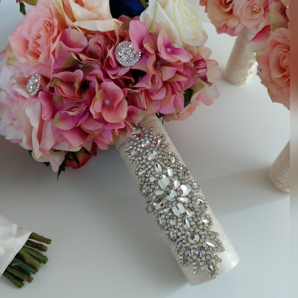 "Tonya" Bouquet Holder ( available in other colors) 