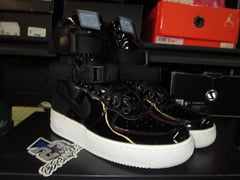 Air Force 1 High SF SE Premium "Black Patent" WMNS - areaGS - KIDS SIZE ONLY