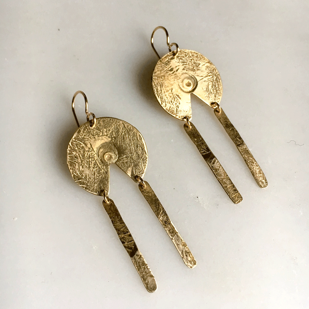 Image of brass pendulum earring