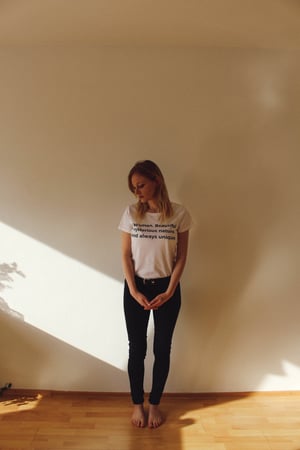 Image of "A Woman" Women´s T-Shirt